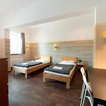 Aparthotel Goscinne Nad Jeziorem 3*