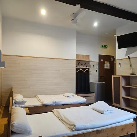 Goscinne Nad Jeziorem 3* Tychy