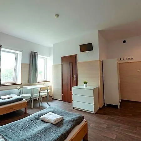 Goscinne Nad Jeziorem Aparthotel
