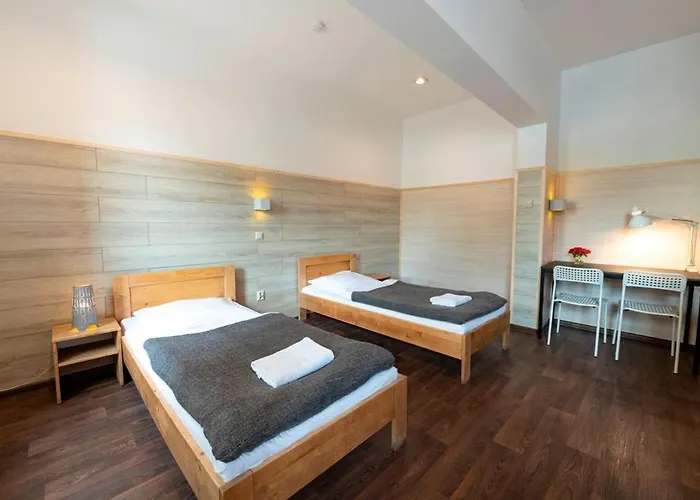Aparthotel Goscinne Nad Jeziorem Tychy