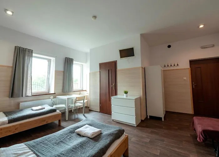 Goscinne Nad Jeziorem Aparthotel 3*